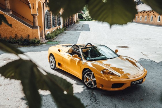 How OEM-Grade Paint Matching Preserves Your Car’s Beauty & Value